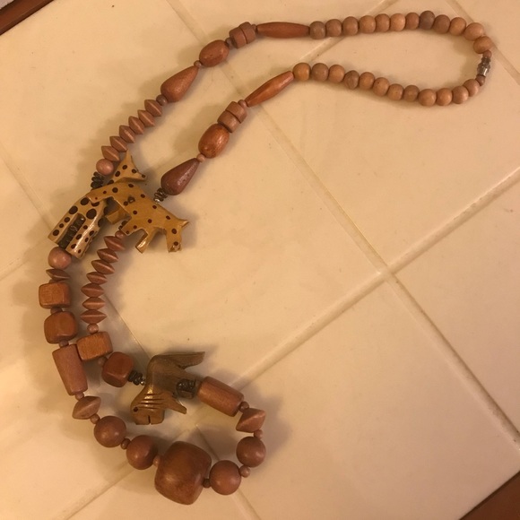 Wooden African style giraffe and tiger necklace - Picture 3 of 6